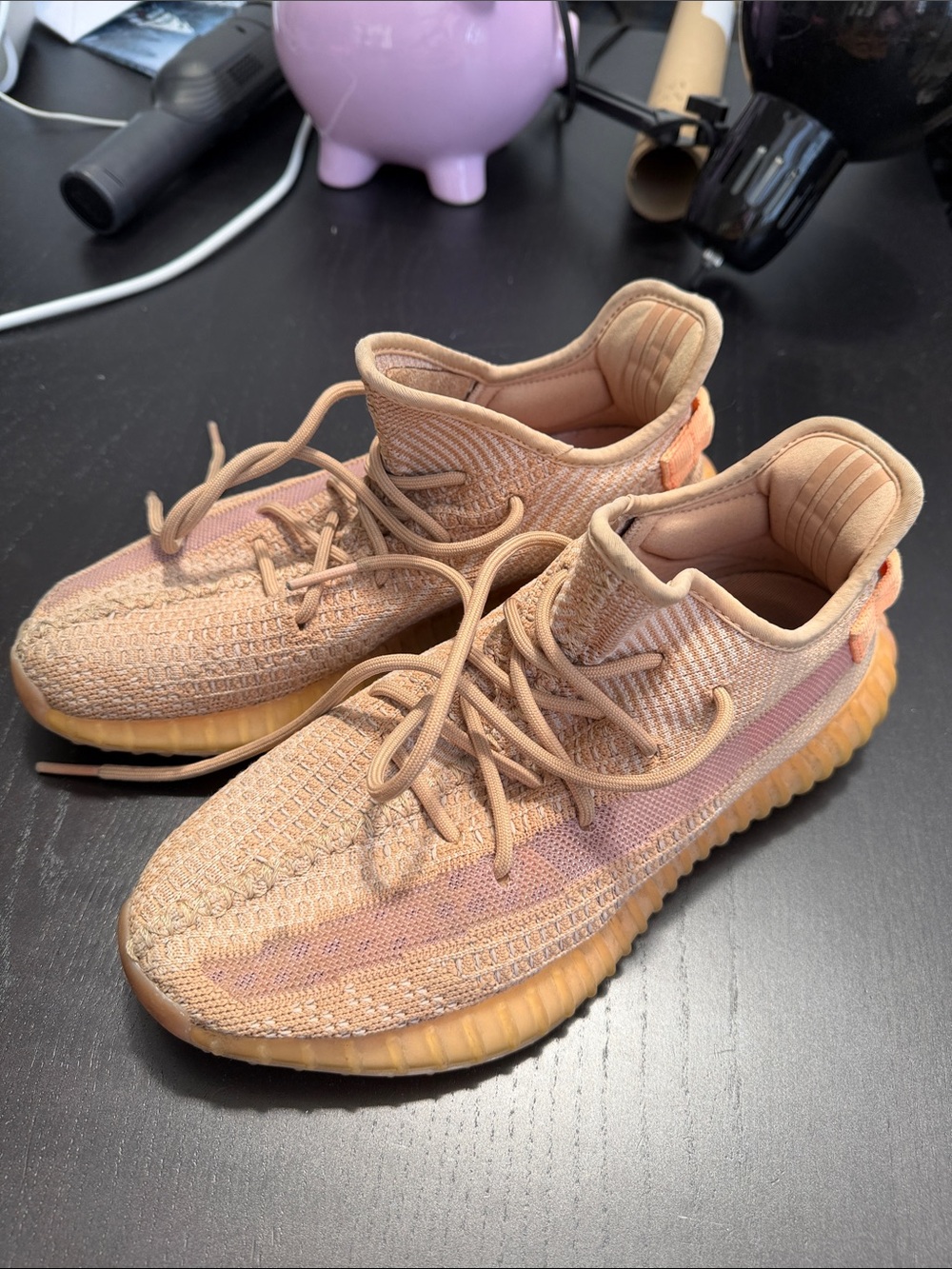 Men’s 9.5 Adidas Yeezy Casual Knit Sneakers in Peach